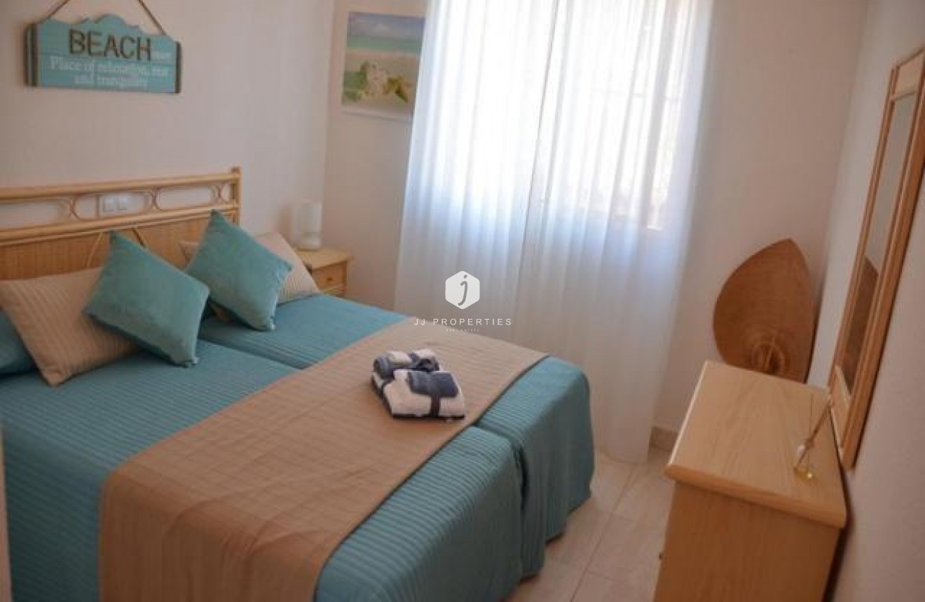Tweedehands - Bungalow -
Torrevieja - La Mata