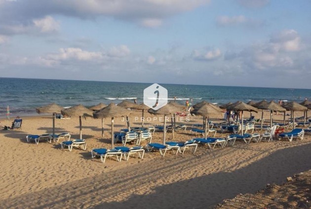 Tweedehands - Bungalow -
Torrevieja - La Mata