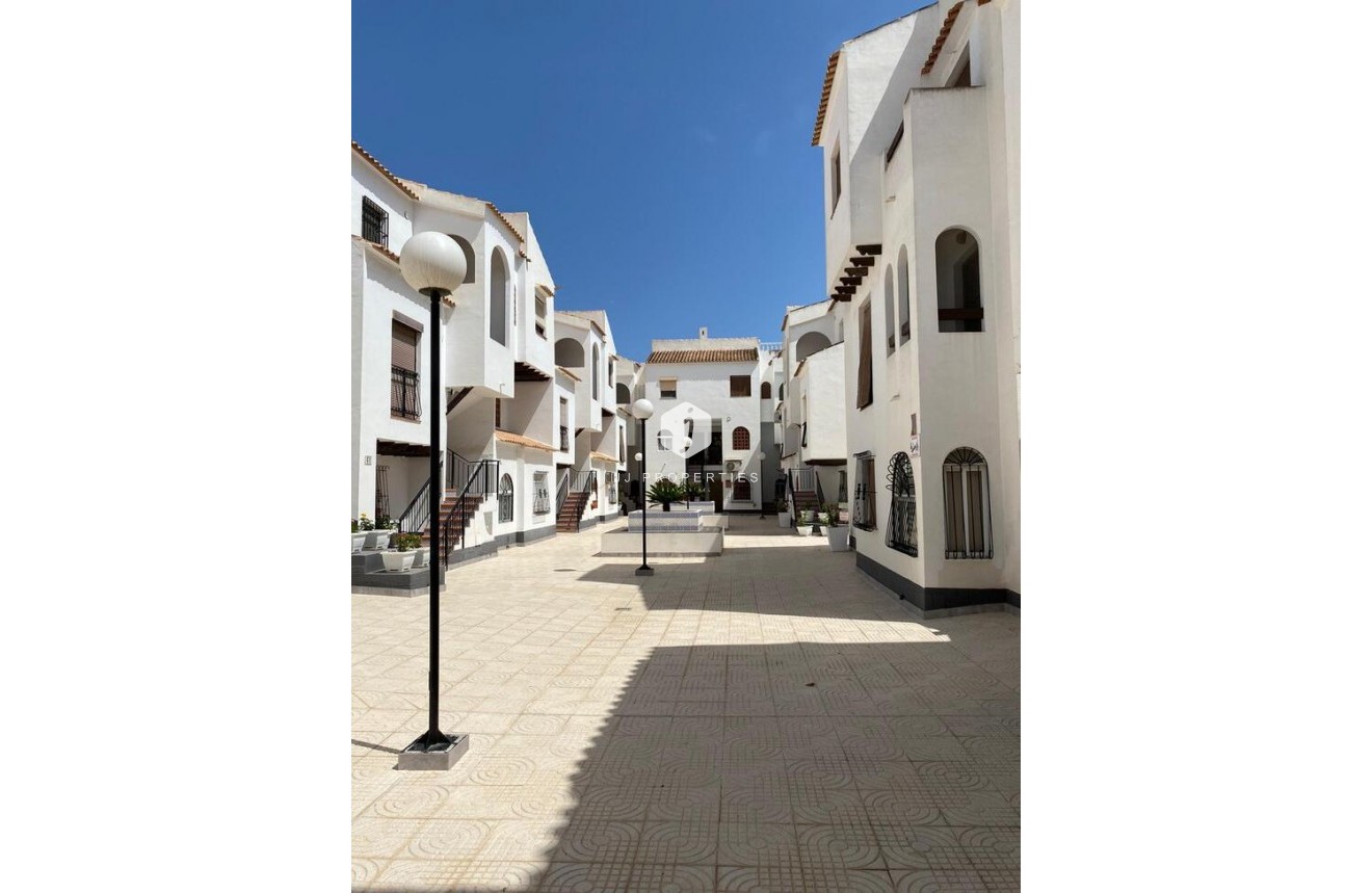 Tweedehands - Appartement / flat -
Torrevieja - Costa Blanca