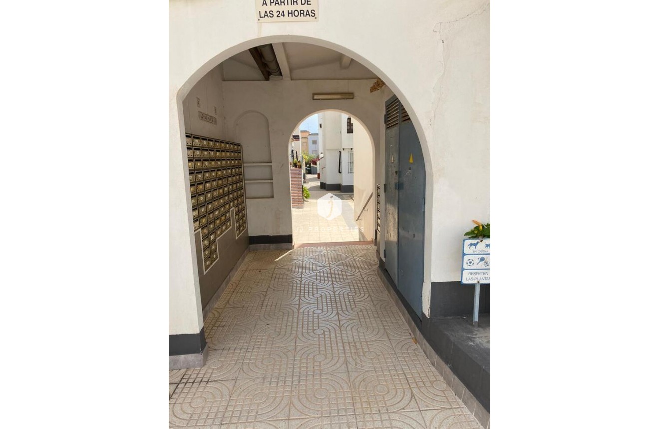 Tweedehands - Appartement / flat -
Torrevieja - Costa Blanca