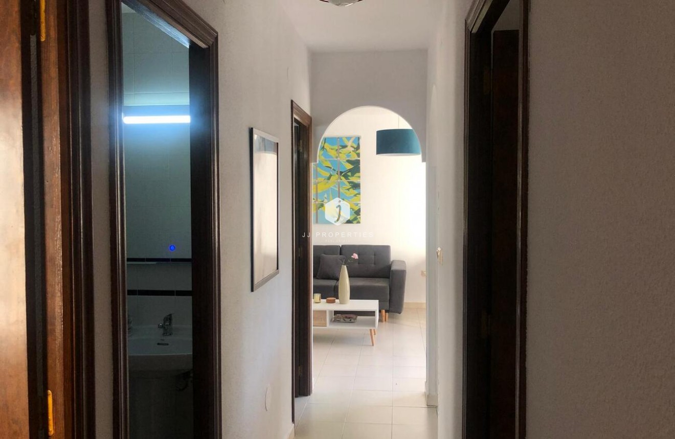 Tweedehands - Appartement / flat -
Torrevieja - Costa Blanca