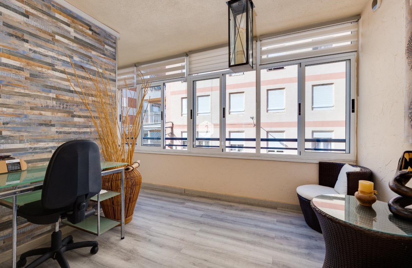 Resale - Apartment / flat -
Torrevieja - Acequion