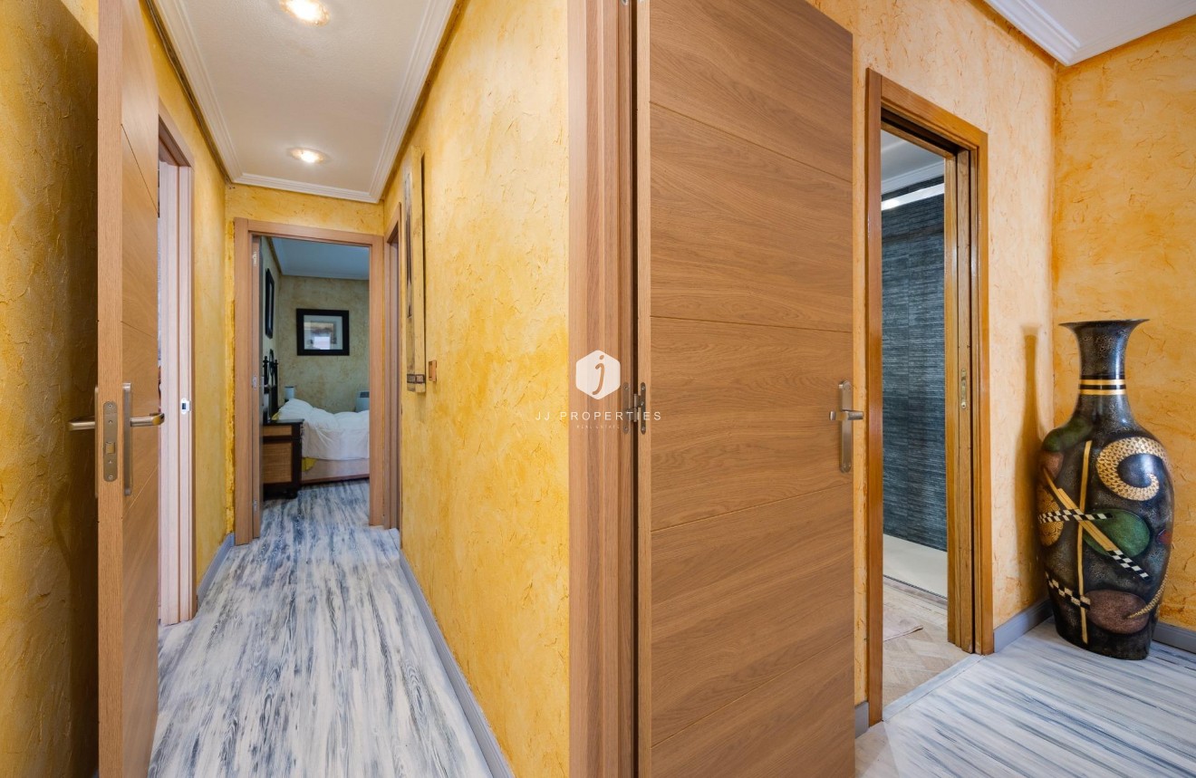 Resale - Apartment / flat -
Torrevieja - Acequion