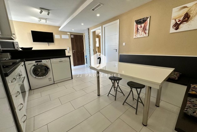 Segunda mano - Apartamento / piso -
Torrevieja - Paseo maritimo