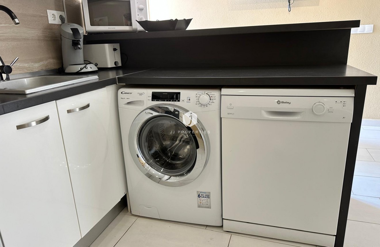 Segunda mano - Apartamento / piso -
Torrevieja - Paseo maritimo