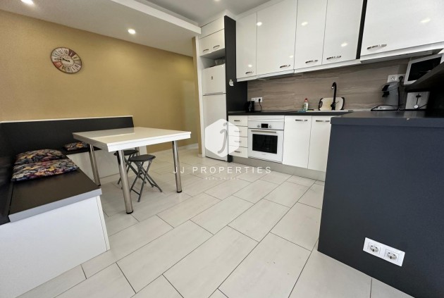 Segunda mano - Apartamento / piso -
Torrevieja - Paseo maritimo