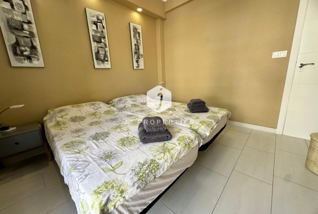 Segunda mano - Apartamento / piso -
Torrevieja - Paseo maritimo
