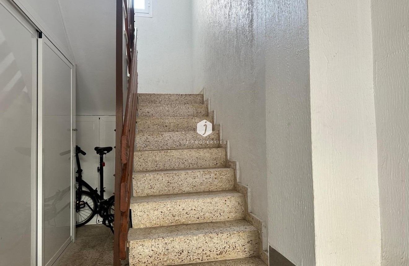 Segunda mano - Apartamento / piso -
Torrevieja - Paseo maritimo