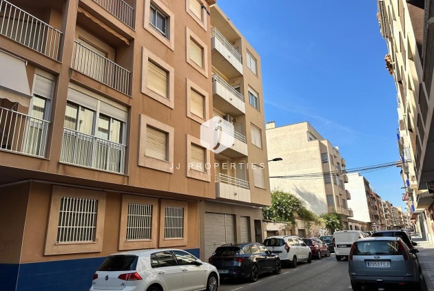 Segunda mano - Apartamento / piso -
Torrevieja - Paseo maritimo