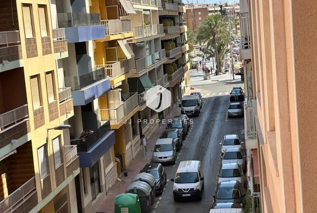 Segunda mano - Apartamento / piso -
Torrevieja - Paseo maritimo