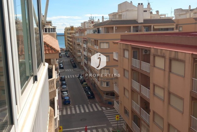 Tweedehands - Penthouse -
Torrevieja - El Acequión - Los Náufragos