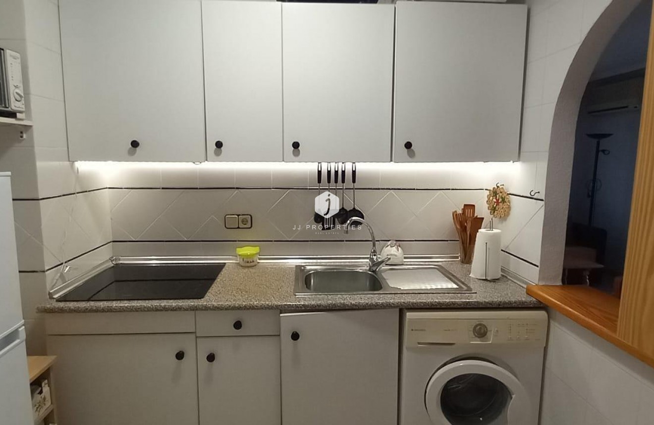 Tweedehands - Penthouse -
Torrevieja - El Acequión - Los Náufragos