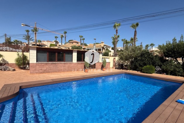 D'occasion - Villa -
Torrevieja - Costa Blanca