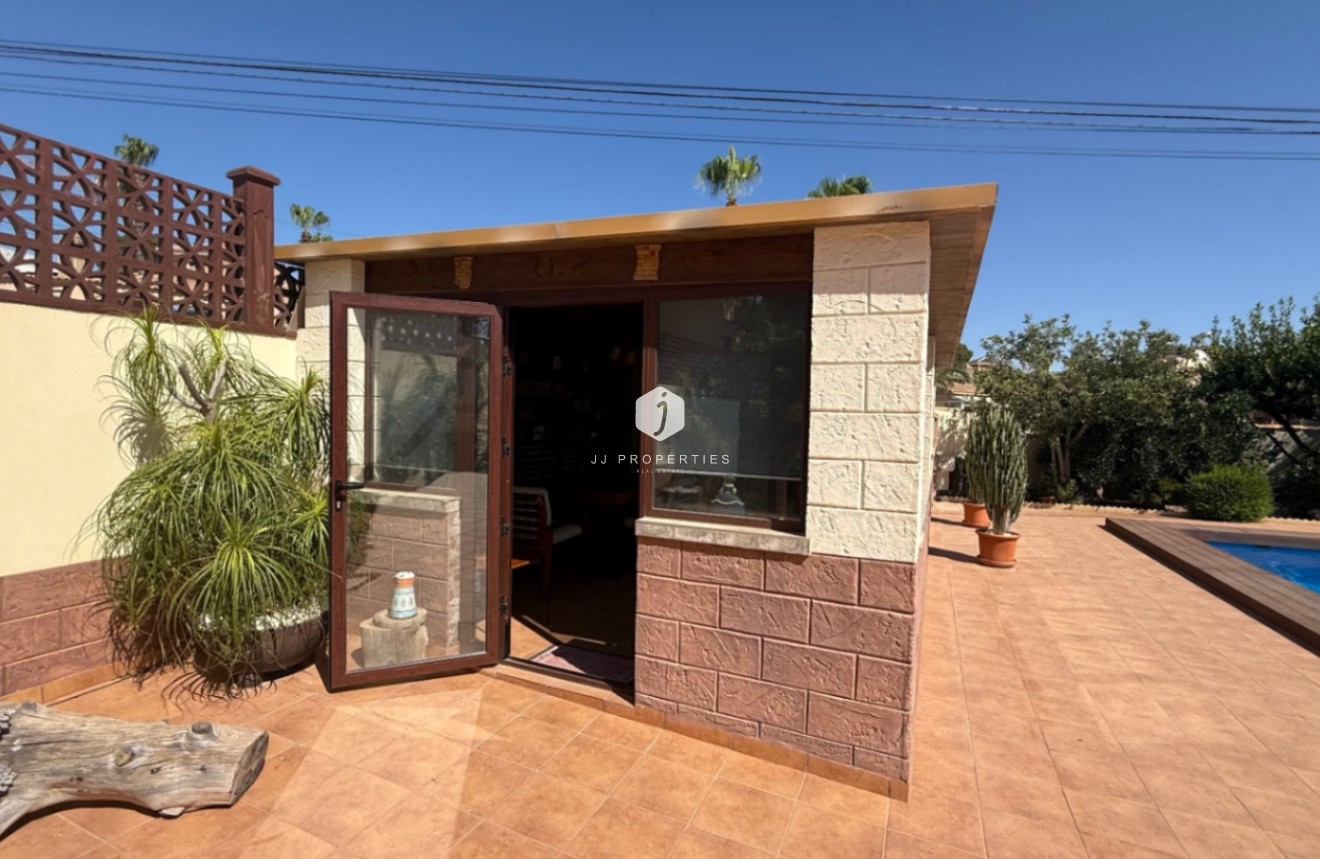 D'occasion - Villa -
Torrevieja - Costa Blanca