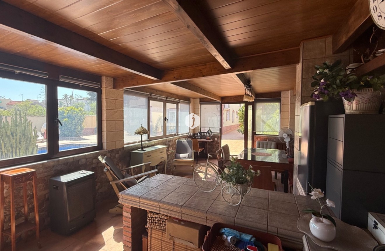 D'occasion - Villa -
Torrevieja - Costa Blanca