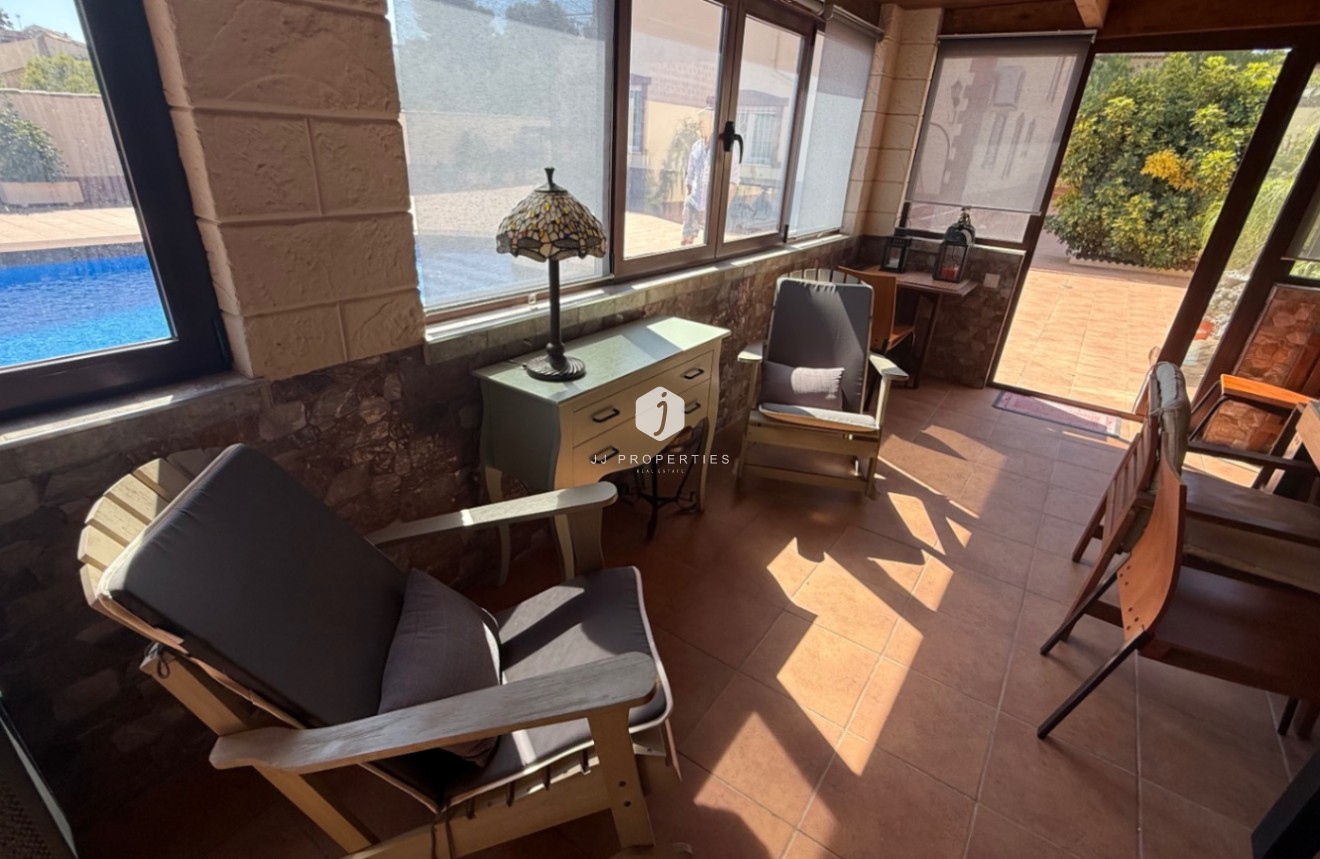 D'occasion - Villa -
Torrevieja - Costa Blanca