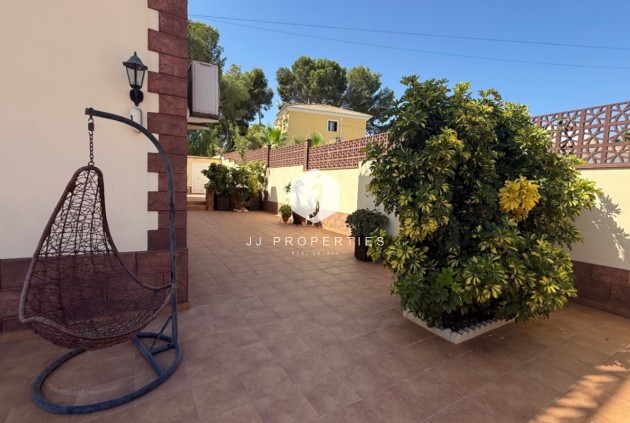 D'occasion - Villa -
Torrevieja - Costa Blanca