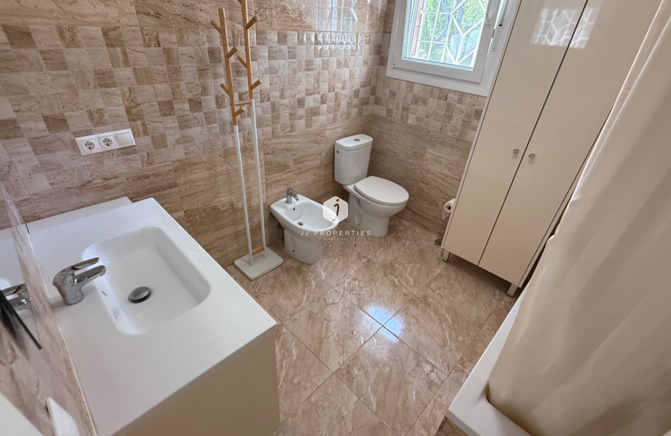 D'occasion - Villa -
Torrevieja - Costa Blanca