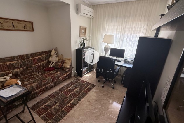 D'occasion - Villa -
Torrevieja - Costa Blanca