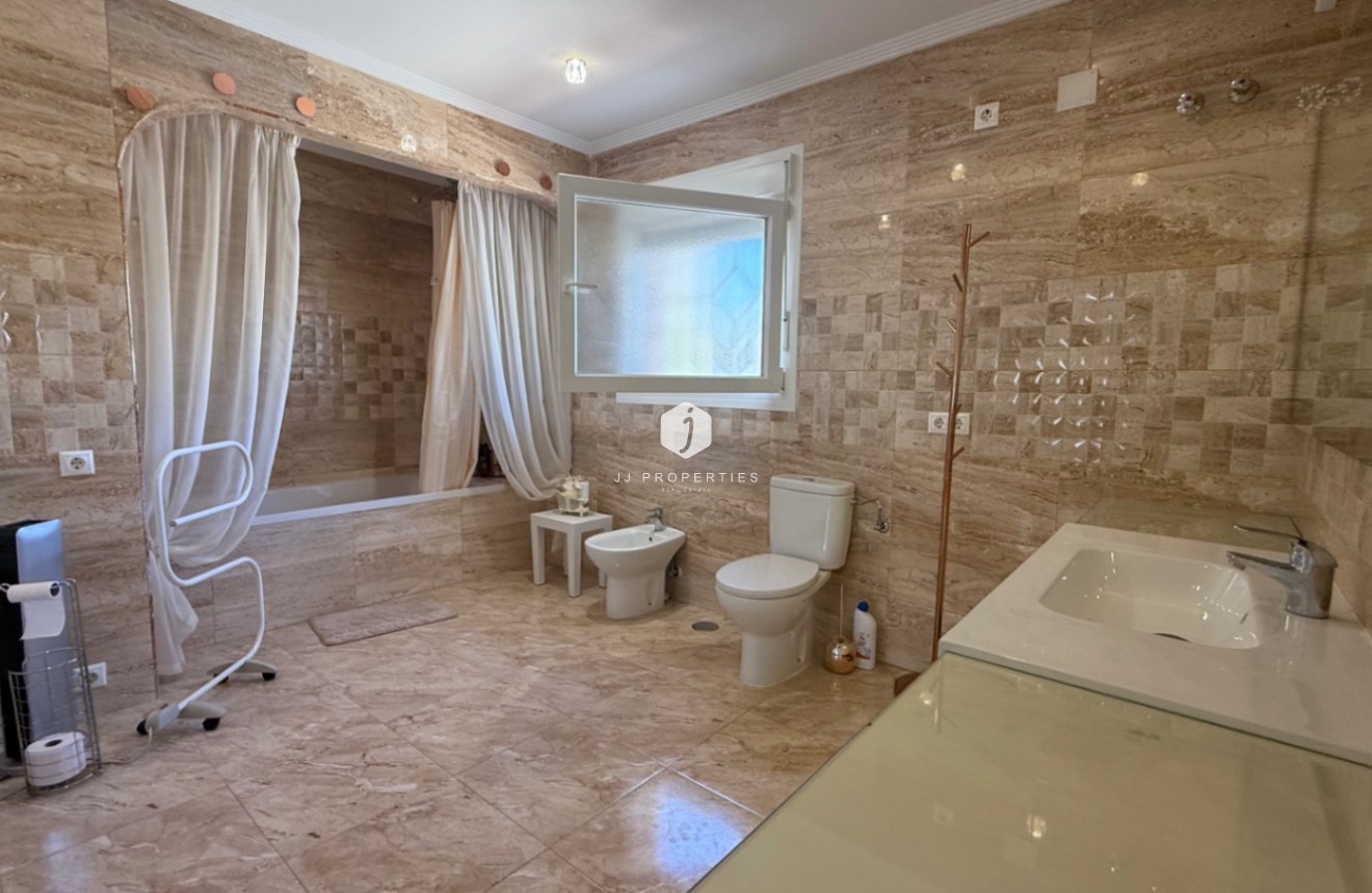 D'occasion - Villa -
Torrevieja - Costa Blanca