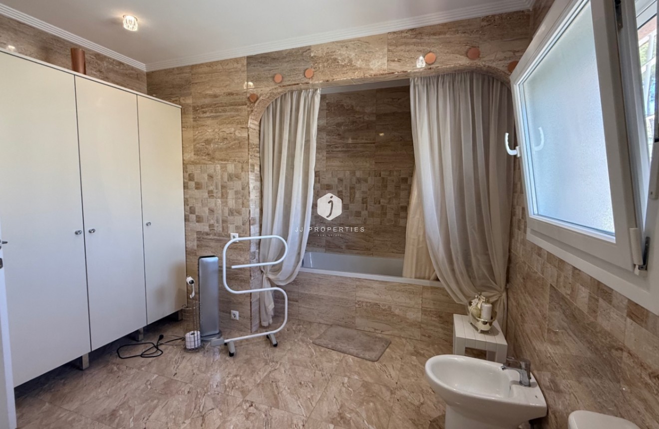 D'occasion - Villa -
Torrevieja - Costa Blanca