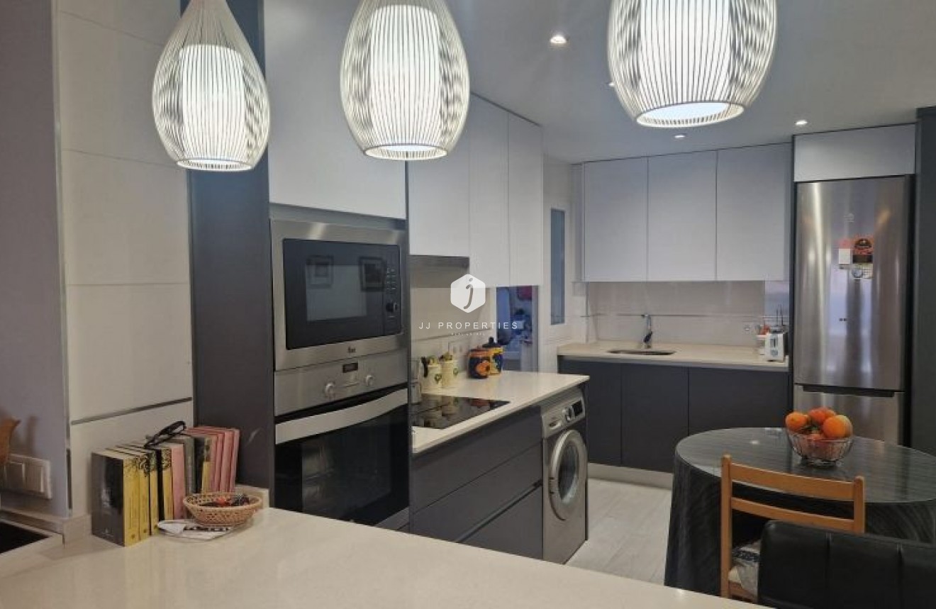 Tweedehands - Appartement / flat -
Torrevieja - Costa Blanca