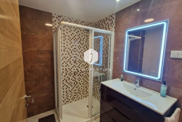 Tweedehands - Appartement / flat -
Torrevieja - Costa Blanca