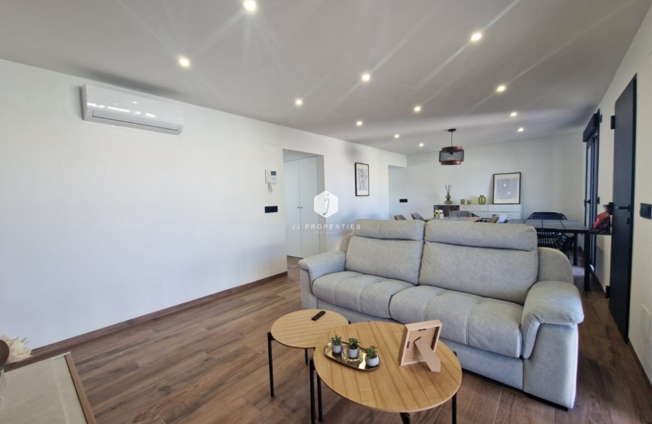 Tweedehands - Villa -
Los Balcones - Costa Blanca