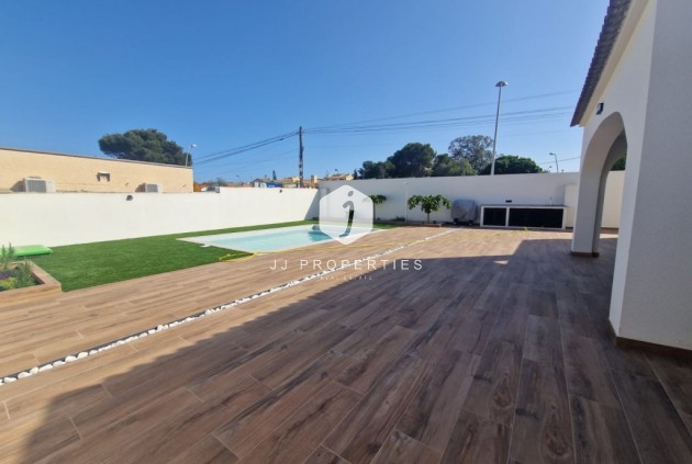 Tweedehands - Villa -
Los Balcones - Costa Blanca