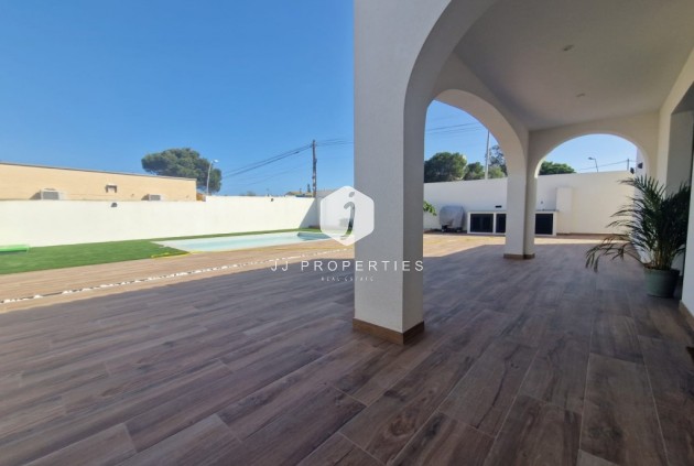 Tweedehands - Villa -
Los Balcones - Costa Blanca