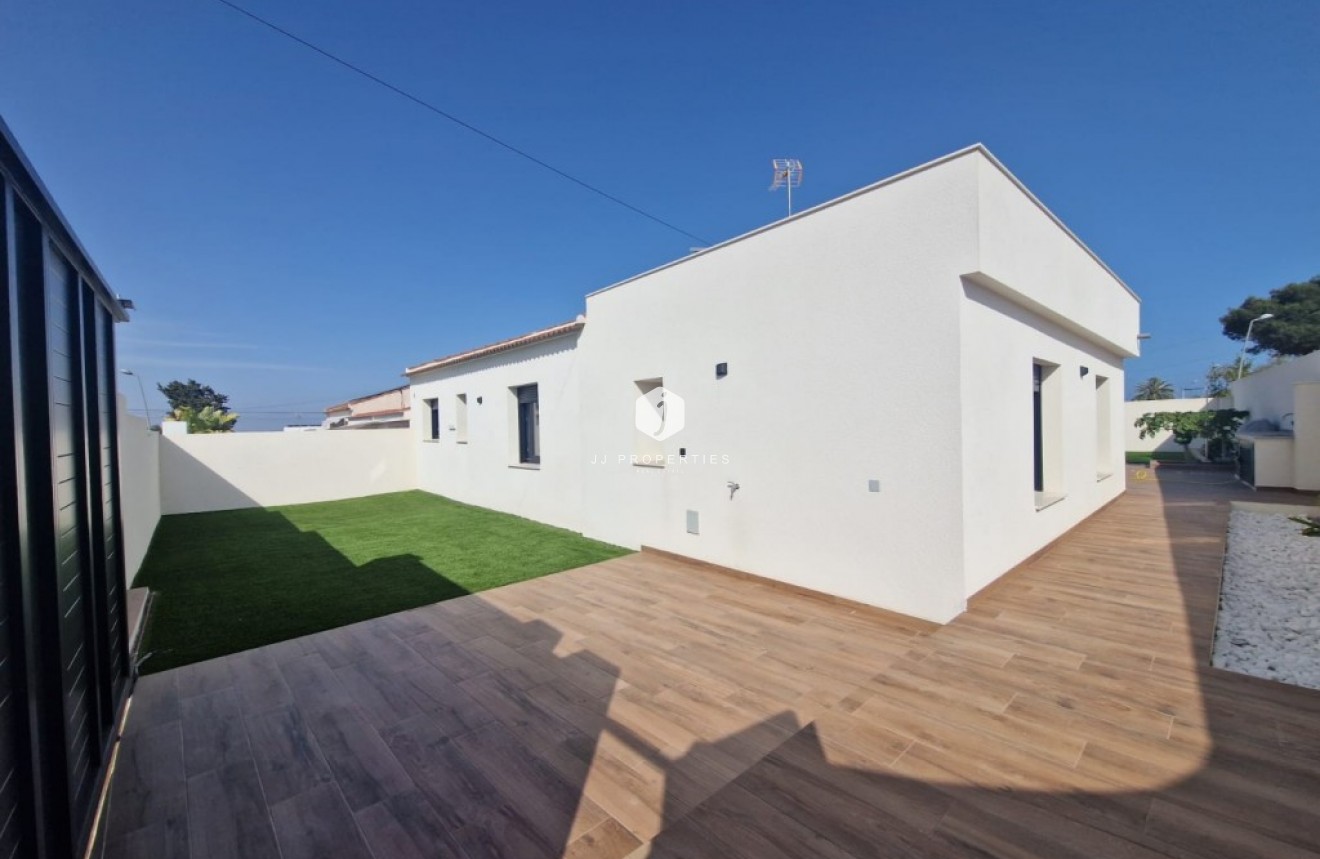 Tweedehands - Villa -
Los Balcones - Costa Blanca