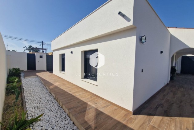 Tweedehands - Villa -
Los Balcones - Costa Blanca