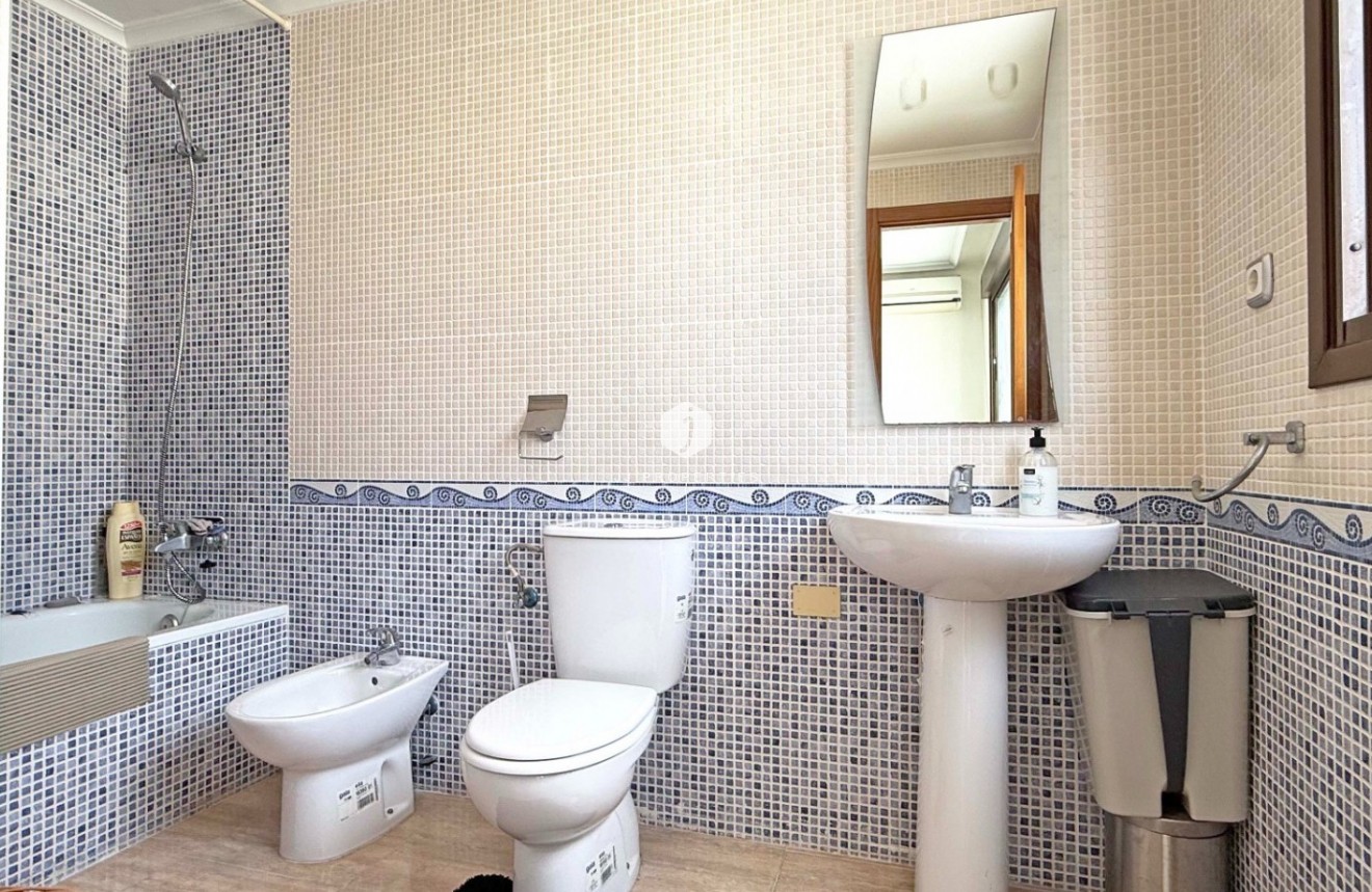 Tweedehands - Appartement / flat -
Torrevieja - Costa Blanca