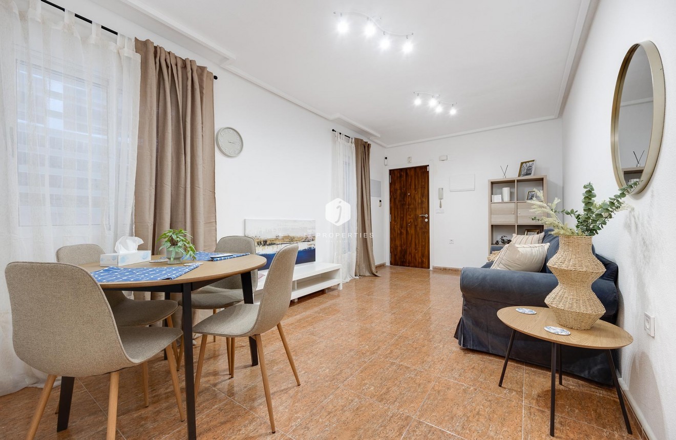 Tweedehands - Appartement / flat -
Torrevieja - Costa Blanca