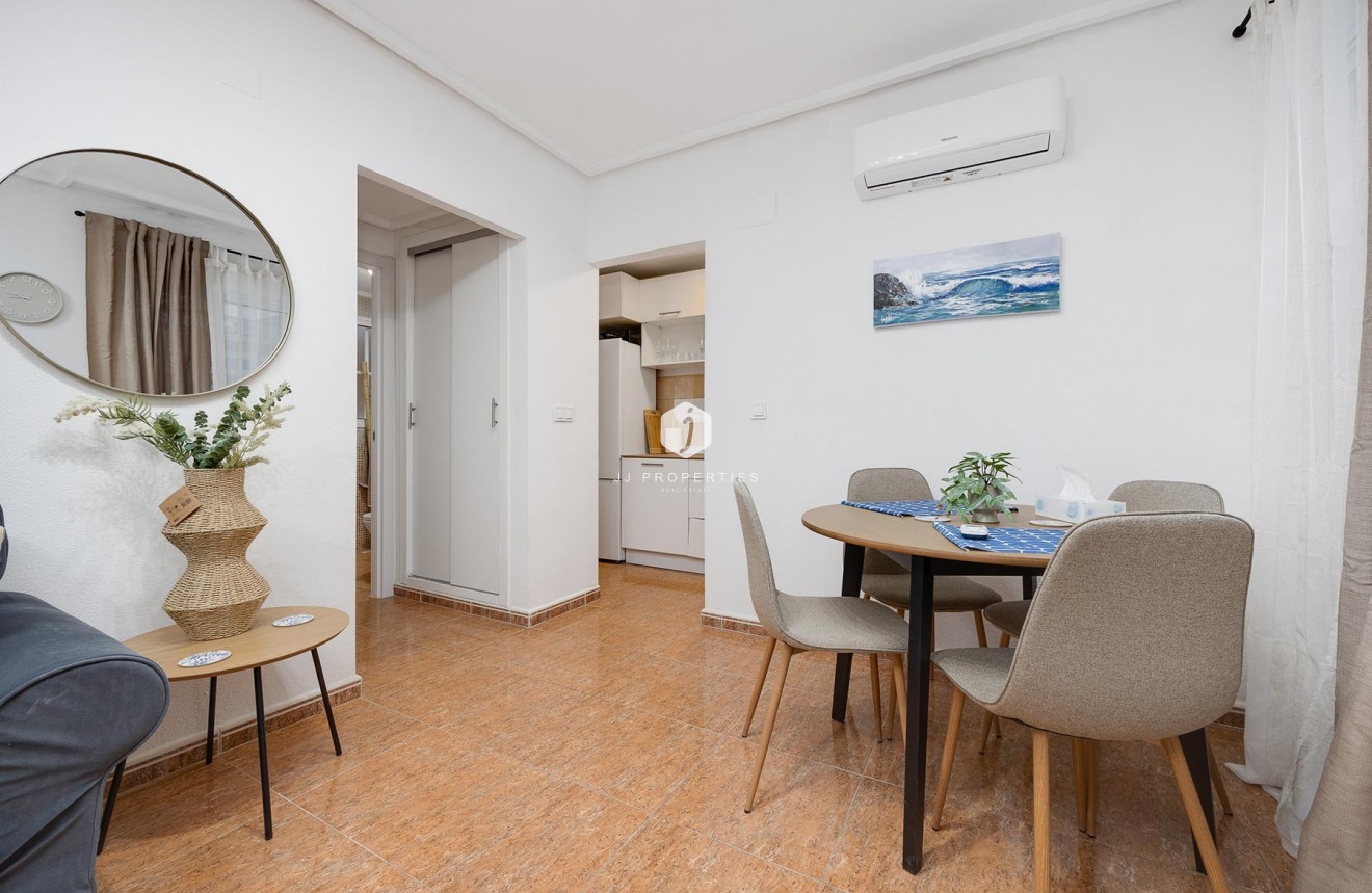 Tweedehands - Appartement / flat -
Torrevieja - Costa Blanca