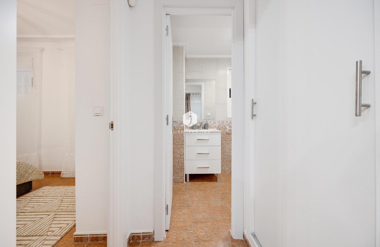 Tweedehands - Appartement / flat -
Torrevieja - Costa Blanca