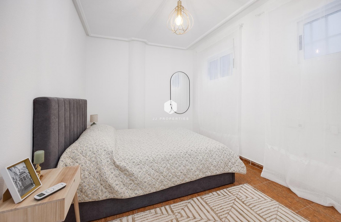 Tweedehands - Appartement / flat -
Torrevieja - Costa Blanca