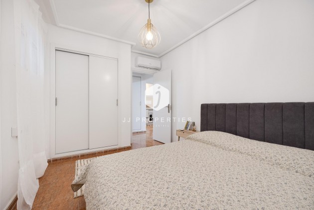 Tweedehands - Appartement / flat -
Torrevieja - Costa Blanca