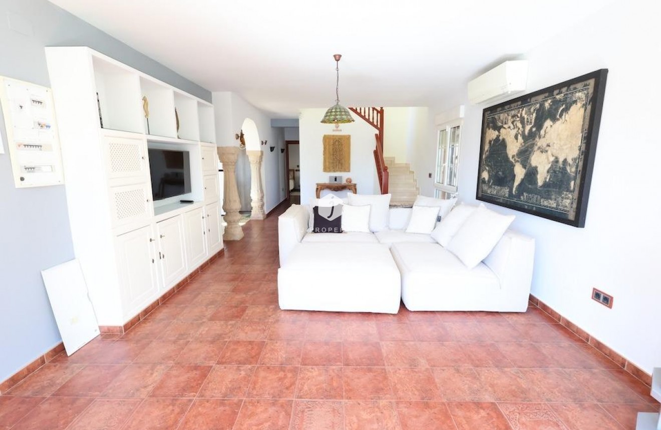 Tweedehands - Villa -
Orihuela Costa - Costa Blanca