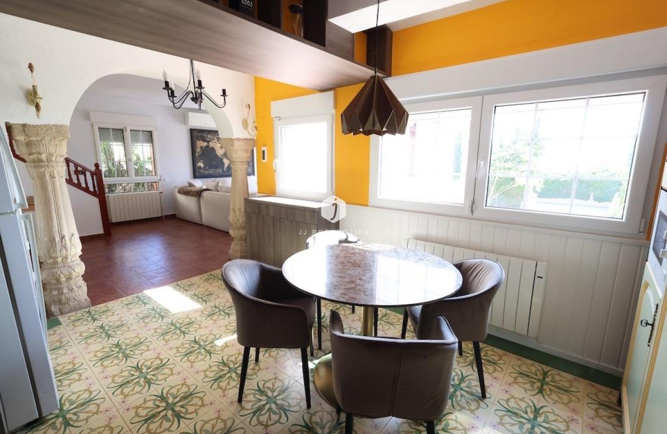 Tweedehands - Villa -
Orihuela Costa - Costa Blanca