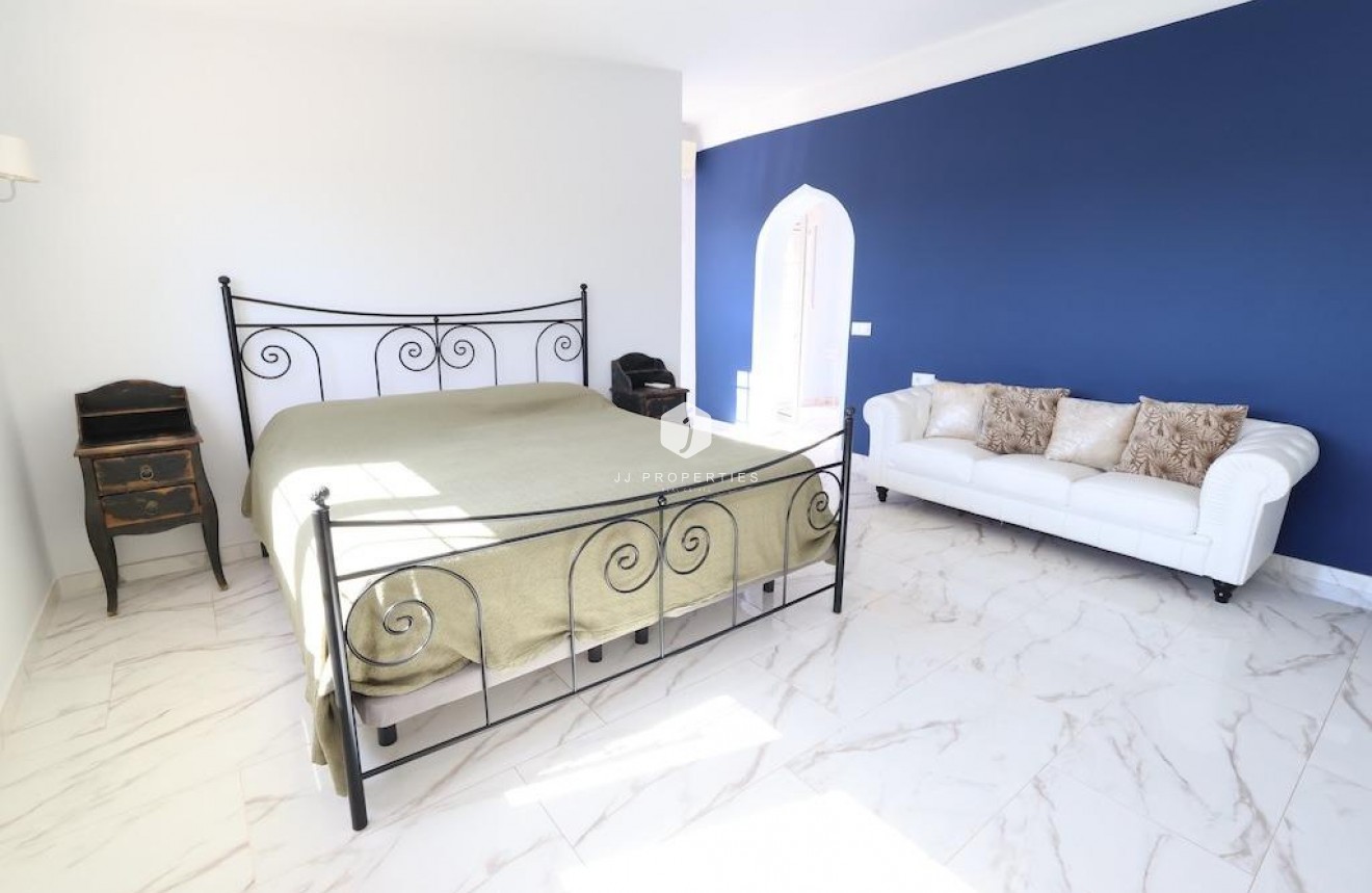 Tweedehands - Villa -
Orihuela Costa - Costa Blanca