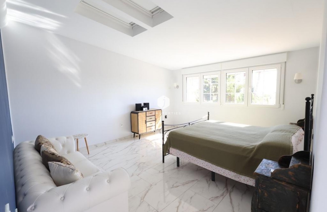 Tweedehands - Villa -
Orihuela Costa - Costa Blanca