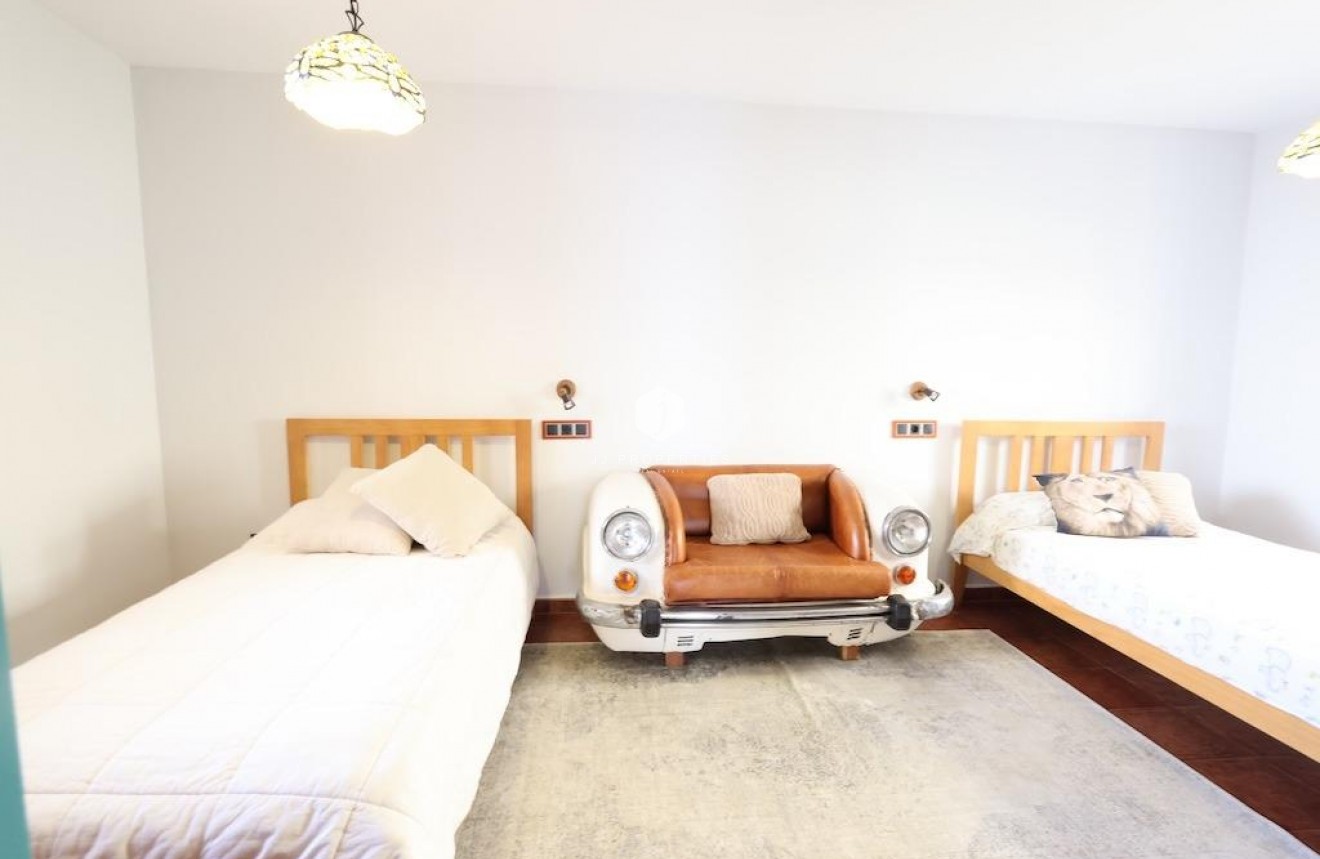 Tweedehands - Villa -
Orihuela Costa - Costa Blanca