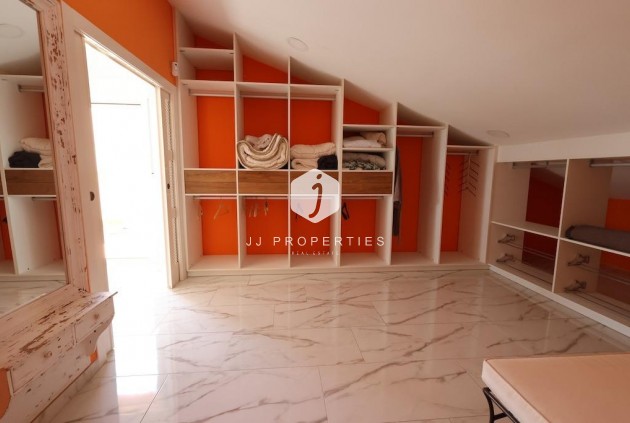 Tweedehands - Villa -
Orihuela Costa - Costa Blanca