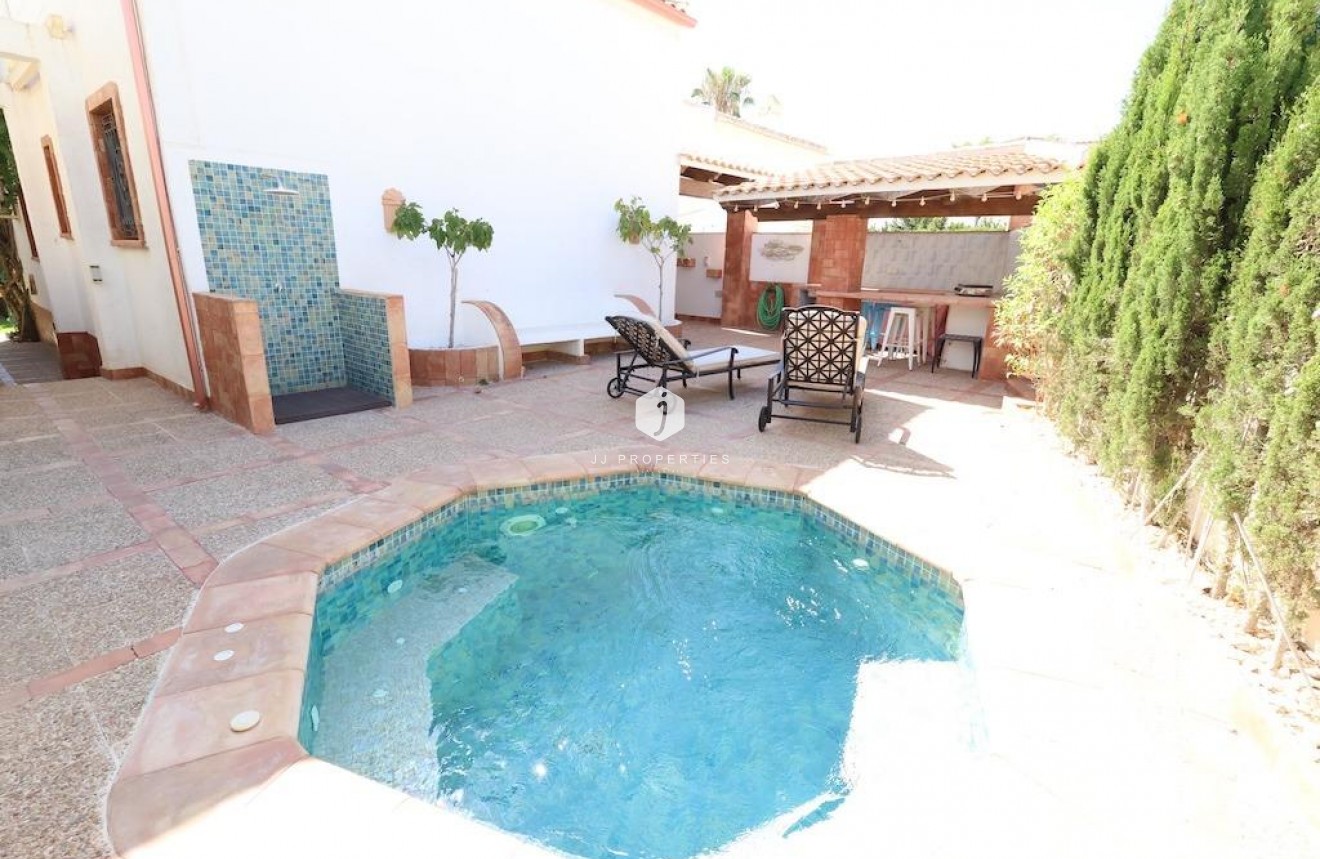 Tweedehands - Villa -
Orihuela Costa - Costa Blanca
