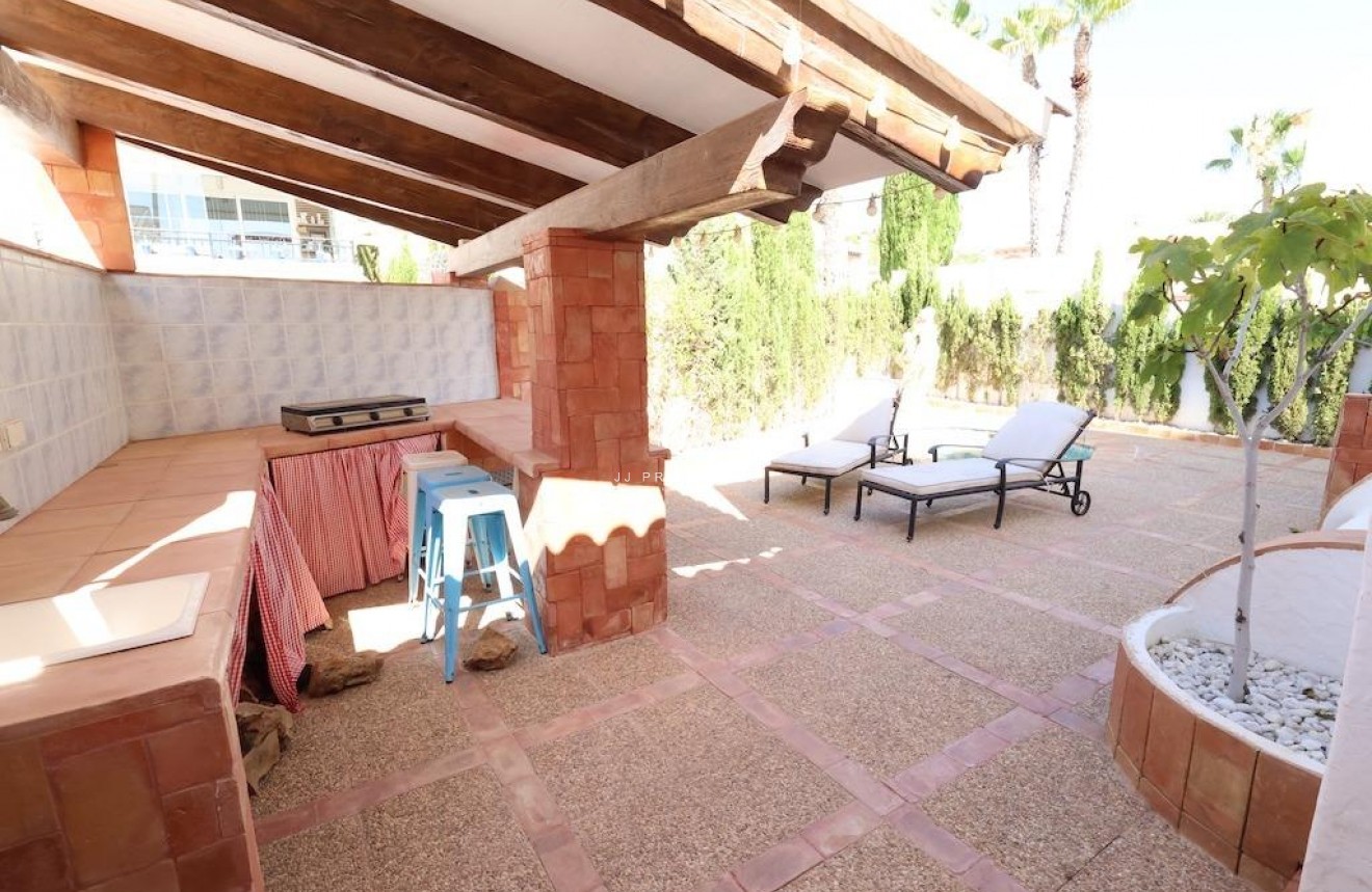 Tweedehands - Villa -
Orihuela Costa - Costa Blanca