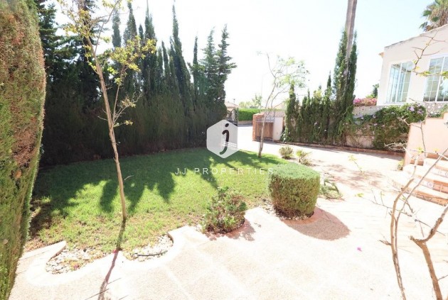 Tweedehands - Villa -
Orihuela Costa - Costa Blanca