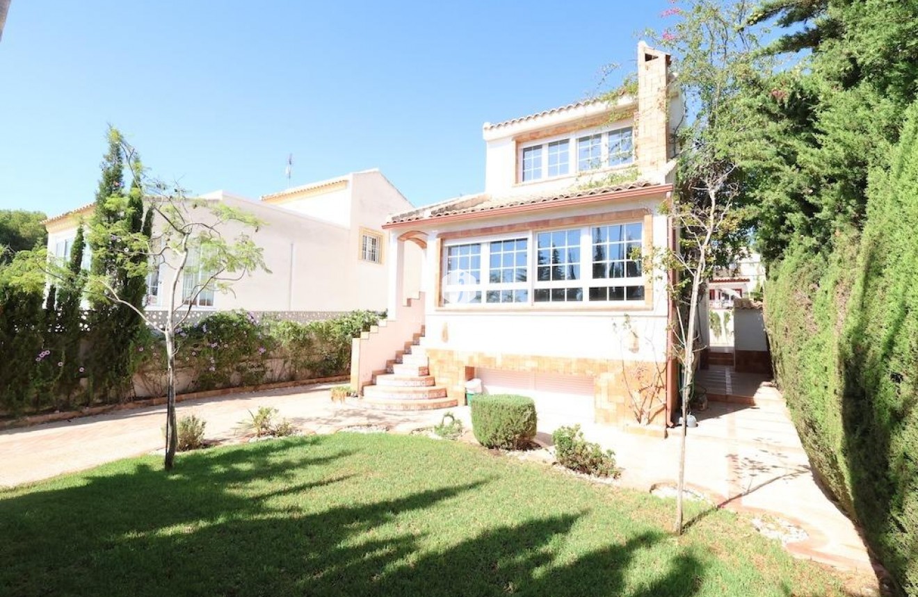 Tweedehands - Villa -
Orihuela Costa - Costa Blanca