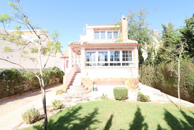 Tweedehands - Villa -
Orihuela Costa - Costa Blanca