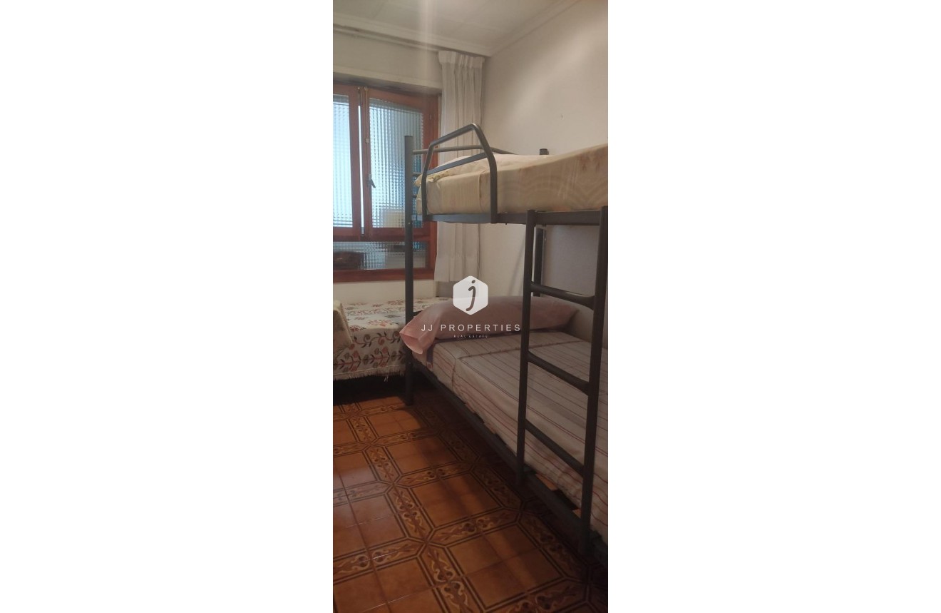 Tweedehands - duplex -
Torrevieja - Playa de los Naufragos